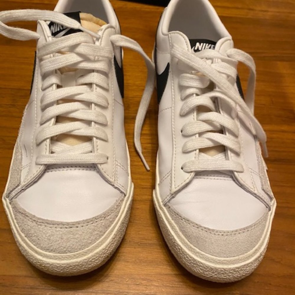 Nike blazers low